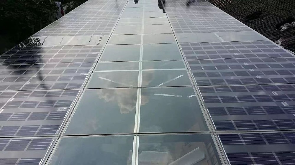 Glass Glass High transparent Application customized TOPCon mono modules used for Roof